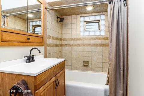 843 S Wolf Rd, Des Plaines, IL 60016 photo 8