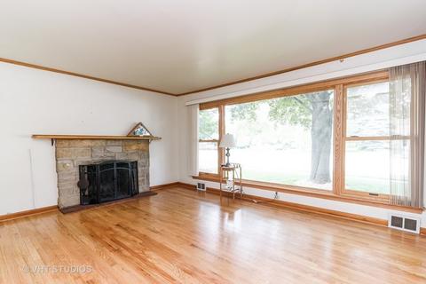 843 S Wolf Rd, Des Plaines, IL 60016 photo 2