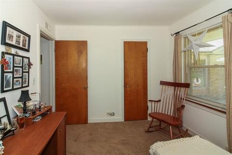 758 E Thacker St, Des Plaines, IL 60016 photo 15