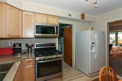 758 E Thacker St, Des Plaines, IL 60016 photo 7