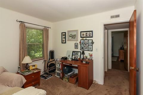758 E Thacker St, Des Plaines, IL 60016 photo 14