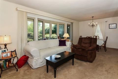 758 E Thacker St, Des Plaines, IL 60016 photo 3