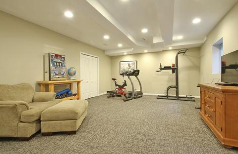 1179 Cedar Ln, Northbrook, IL 60062 photo 8