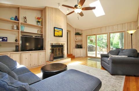 1179 Cedar Ln, Northbrook, IL 60062 photo 3