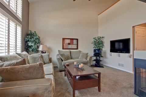 1082 E Danbury Dr, Cary, IL 60013 photo 5