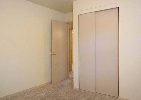 9 Hedge Ct, Champaign, IL 61821 photo 12