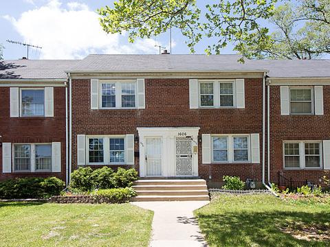 1604 Pitner Ave, Evanston, IL 60201 photo 1