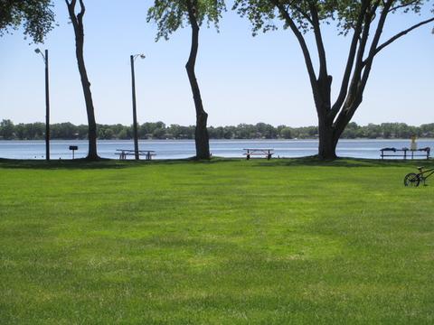 4619 Parkview Dr, Mccullom Lake, IL 60050 photo 26