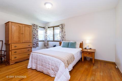 189 Amherst Ave, Des Plaines, IL 60016 photo 8