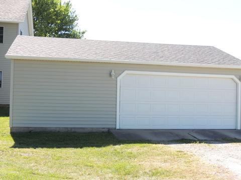 2953 E 10th Rd, Utica, IL 61373 photo 29