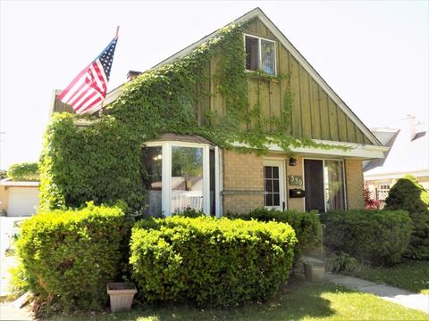 330 Wheeling Ave, Wheeling, IL 60090 photo 2