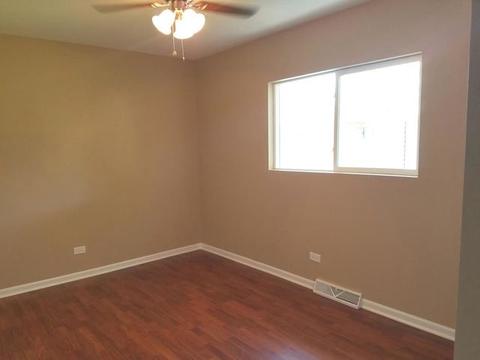 910 Sullivan Rd, Aurora, IL 60506 photo 5