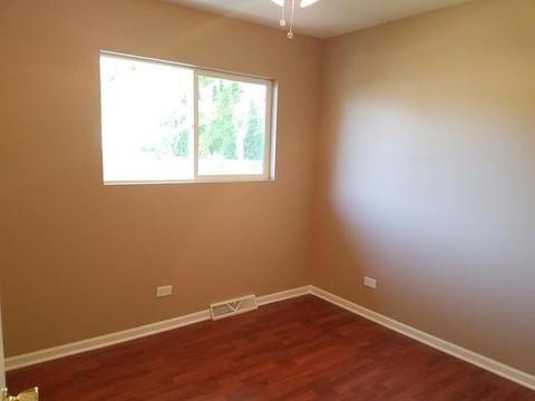 910 Sullivan Rd, Aurora, IL 60506 photo 6