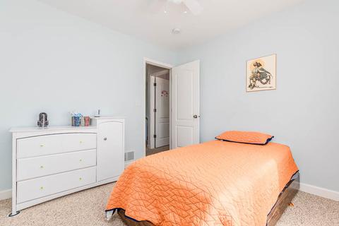 3132 Valley Falls St, Elgin, IL 60123 photo 13