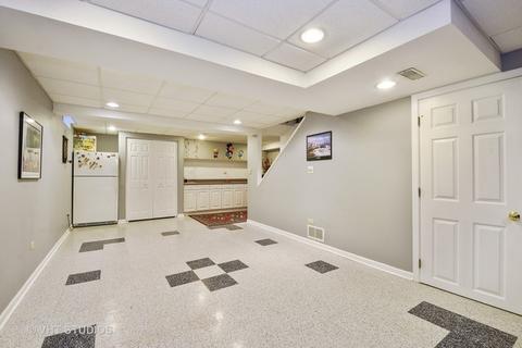 1264 Clover Ln, Hoffman Estates, IL 60192 photo 18