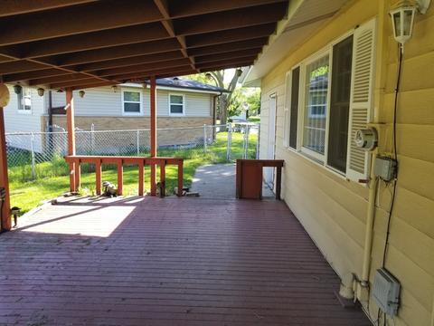 295 Pleasant St, Hoffman Estates, IL 60169 photo 9