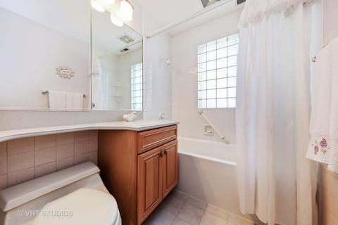 618 N Cross St, Wheaton, IL 60187 photo 16