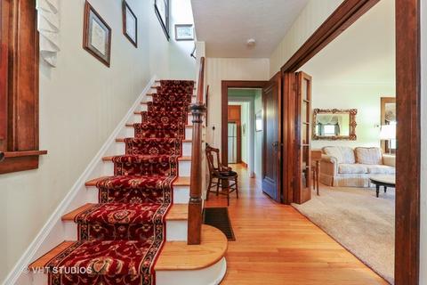 618 N Cross St, Wheaton, IL 60187 photo 4