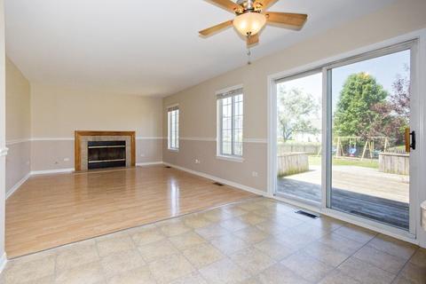 1413 Bluestem Ln, Minooka, IL 60447 photo 5