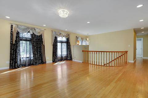 1332 W Meyer Dr, Addison, IL 60101 photo 3