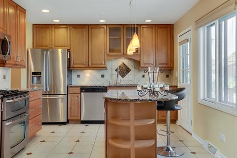 1332 W Meyer Dr, Addison, IL 60101 photo 5
