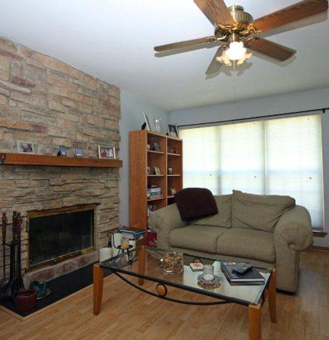 1655 Pebble Beach Cir, Elgin, IL 60123 photo 11