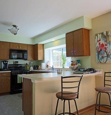 1655 Pebble Beach Cir, Elgin, IL 60123 photo 7