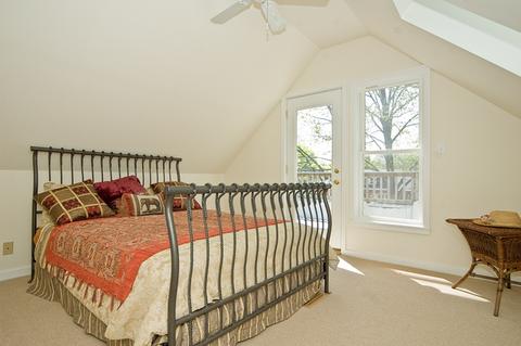 1047 Darrow Ave, Evanston, IL 60202 photo 10