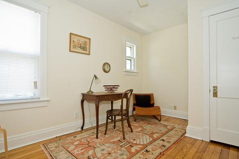 1047 Darrow Ave, Evanston, IL 60202 photo 3