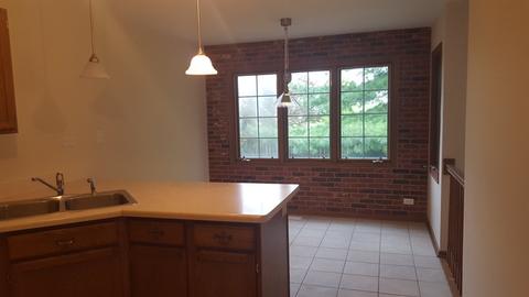 917 Ascot Dr, Elgin, IL 60123 photo 5
