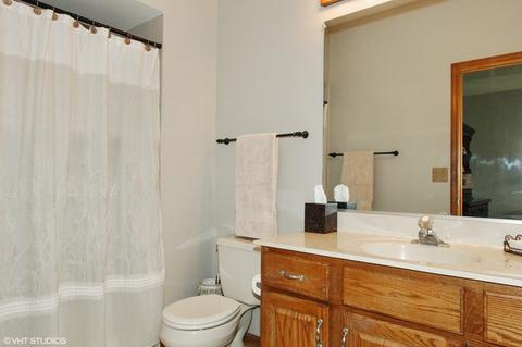 531 Fairway View Dr, Algonquin, IL 60102 photo 8