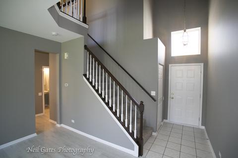 2354 Cove Ct, Elgin, IL 60123 photo 2