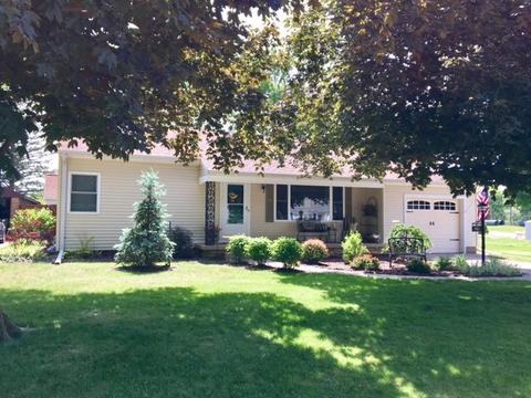 501 W Winfield St, Morrison, IL 61270 photo 1
