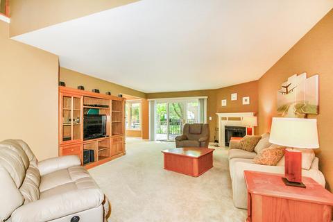 210 E Theodore Ln, Itasca, IL 60143 photo 3