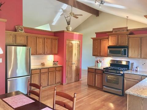 4 W Roberta St, Lemont, IL 60439 photo 4