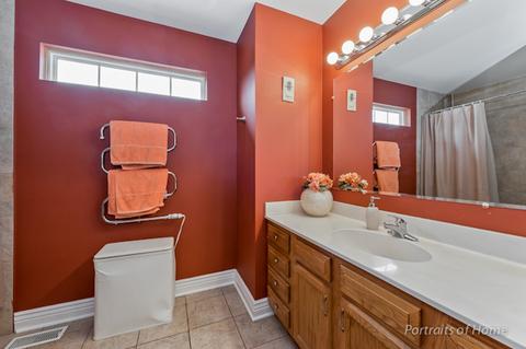 2123 W Adobe Dr, Addison, IL 60101 photo 10