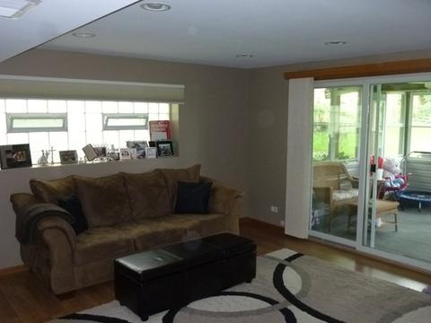 1640 Dennison Rd, Hoffman Estates, IL 60169 photo 8