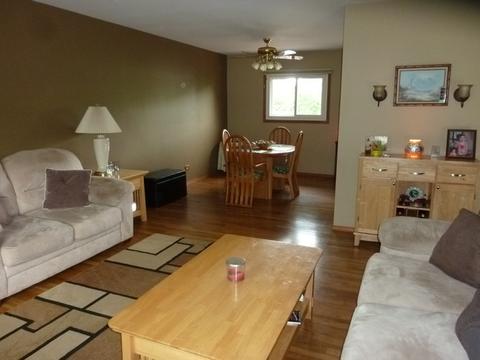 1640 Dennison Rd, Hoffman Estates, IL 60169 photo 5