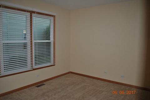 3671 Baybrook Dr, Aurora, IL 60504 photo 14