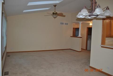 3671 Baybrook Dr, Aurora, IL 60504 photo 6