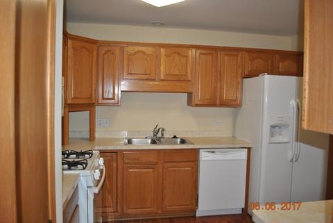 3671 Baybrook Dr, Aurora, IL 60504 photo 2