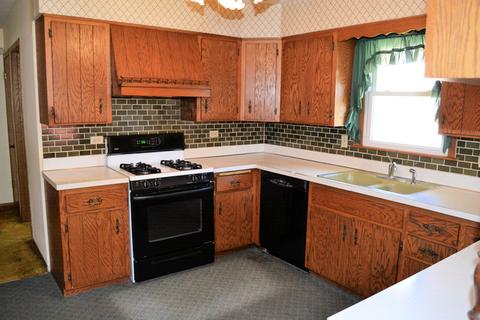 17559 Lorenz Ave, Lansing, IL 60438 photo 4