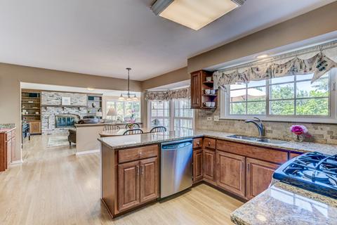 2227 Barger Ct, Wheaton, IL 60189 photo 8