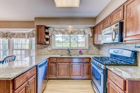 2227 Barger Ct, Wheaton, IL 60189 photo 5