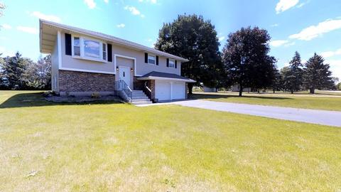 27 E Highland Dr, Bristol, IL 60512 photo 1