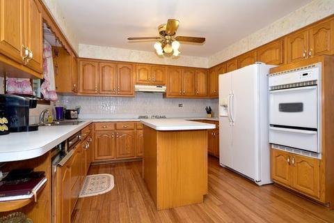 16 W707 90th St, Willowbrook, IL 60527 photo 3