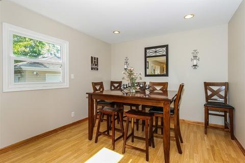 225 Princeton St, Hoffman Estates, IL 60169 photo 5