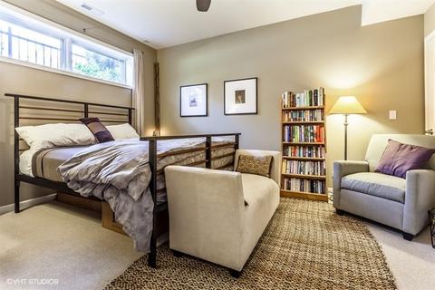 4201 S Berkeley Ave, Chicago, IL 60653 photo 9