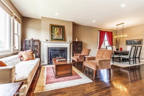 4201 S Berkeley Ave, Chicago, IL 60653 photo 2