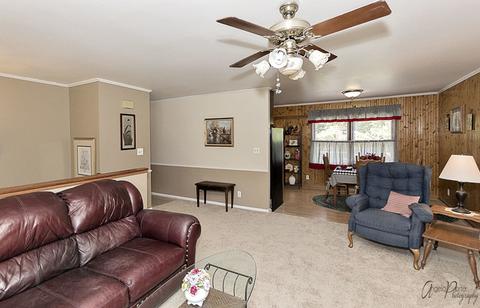 4909 Pistakee Dr, Mchenry, IL 60051 photo 3